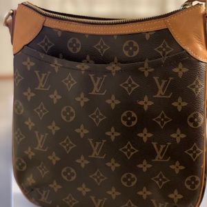 Louis Vuitton authentic Odeon PM shoulder bag